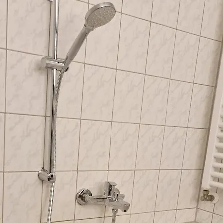 Monkey Magic Mansion 2 Bedroom Next To Tram And